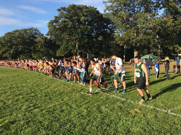 Men' Cross Country Competes in Saints Invite