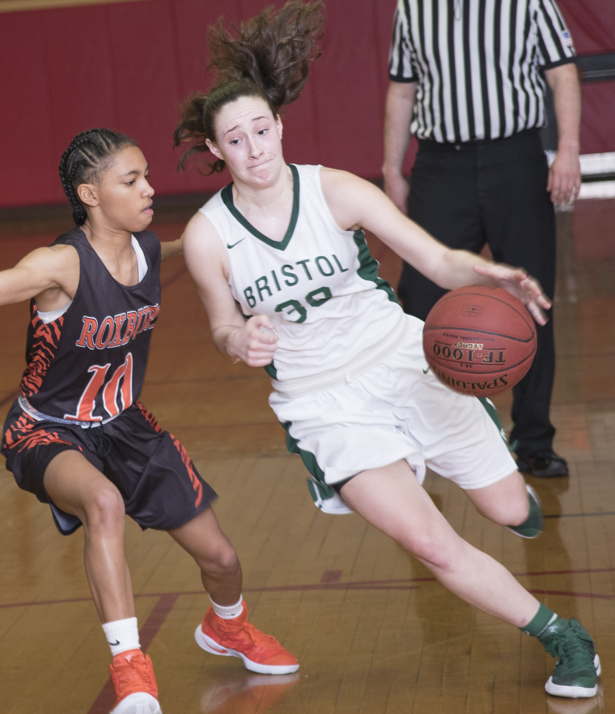 Women's Basketball Earns Road Win at Quinsigamond